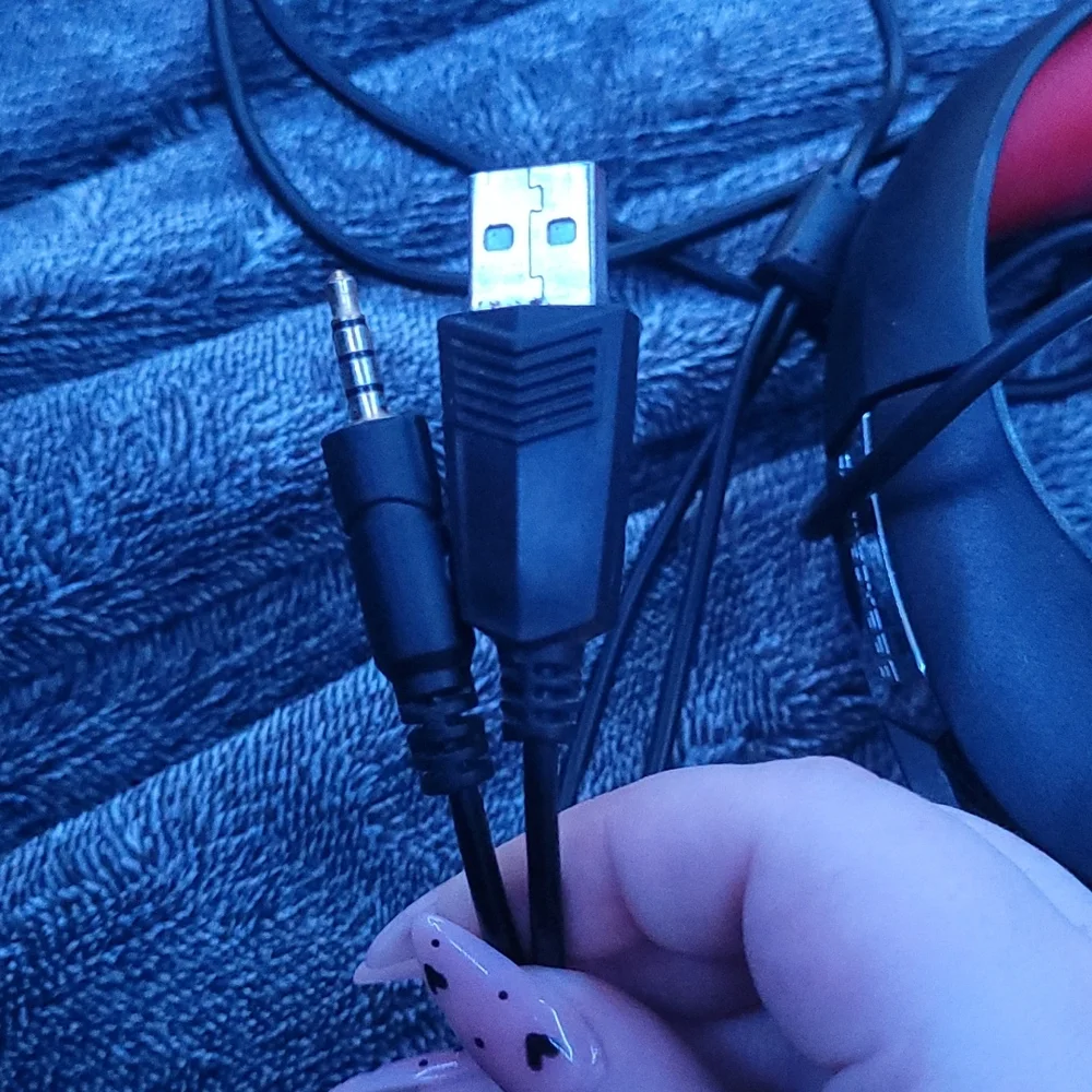 Gently used gaming head set